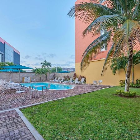 City Express Junior By Marriott Cancun Ngoại thất bức ảnh
