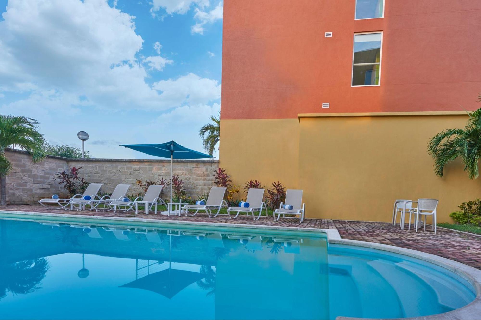 City Express Junior By Marriott Cancun Ngoại thất bức ảnh