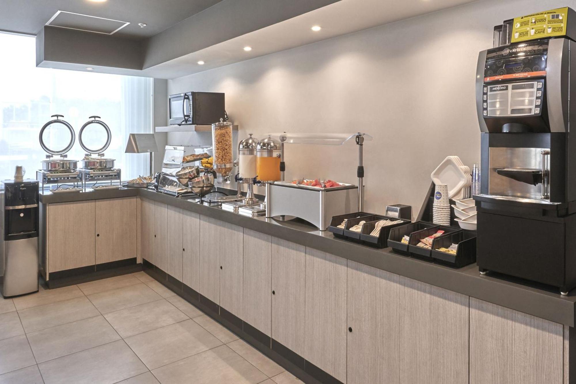 City Express Junior By Marriott Cancun Ngoại thất bức ảnh