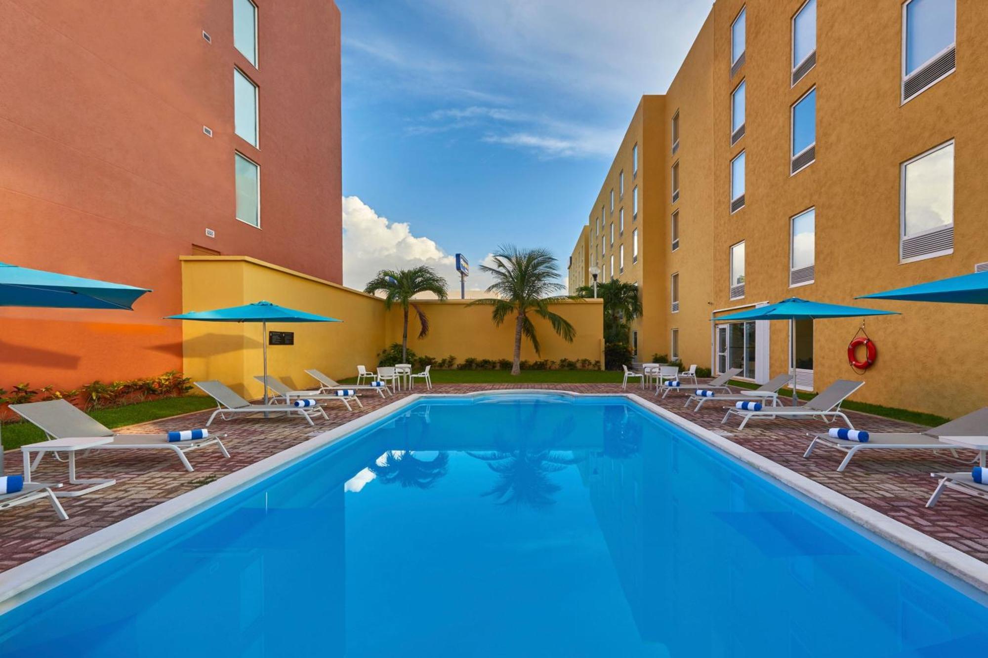City Express Junior By Marriott Cancun Ngoại thất bức ảnh